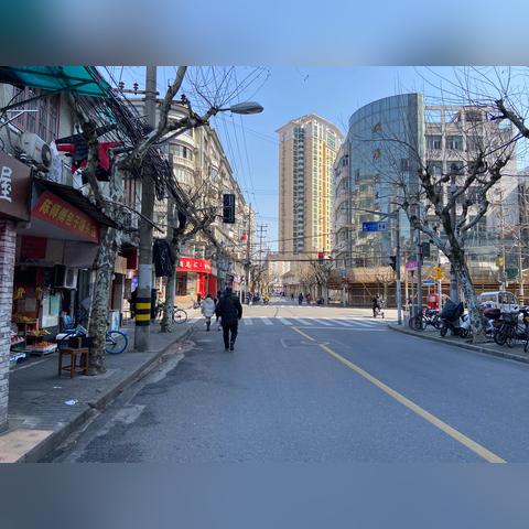 上海24小时,市井烟火与天气密码的交织 上海24小时,市井烟火与天气密码的交织