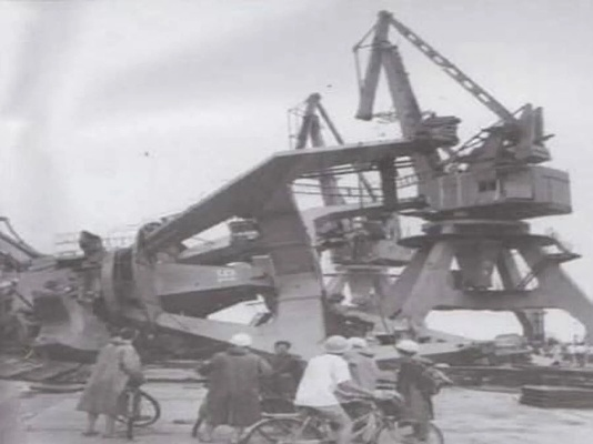 命运的风暴,1996年,那场18级台风如何重塑了一个渔村的记忆 命运的风暴,1996年,那场18级台风如何重塑了一个渔村的记忆